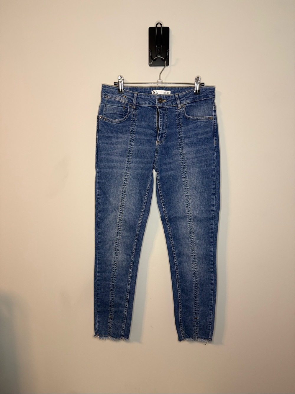Zara Mid-Rise Premium Denim Front Seam Skinny Jeans Size 8